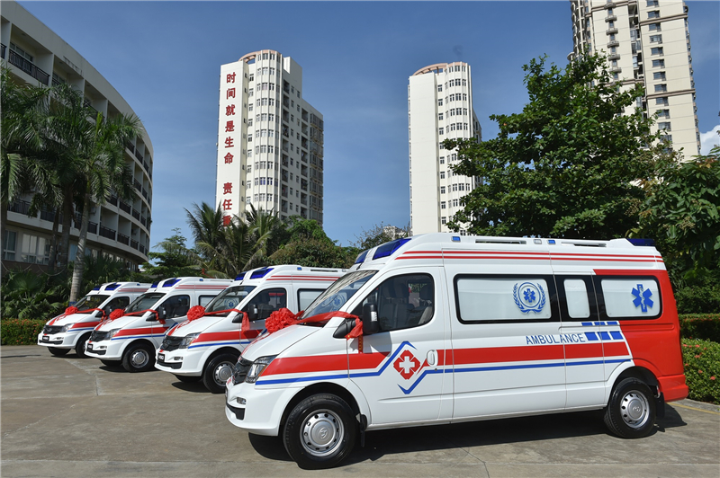 上汽集團(tuán)、上海煙草集團(tuán)愛心救護(hù)車捐贈活動在海南、青海兩地同時(shí)進(jìn)行
